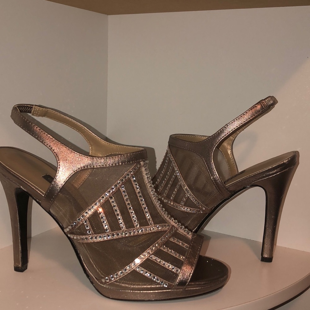 silver/gold heels only wore once